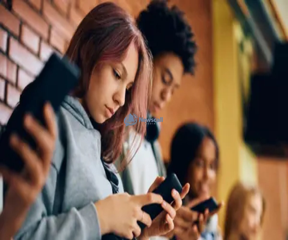 UK Moves to Ban Social Media for Under-16s as Starmer Pushes for a Safer Childhood